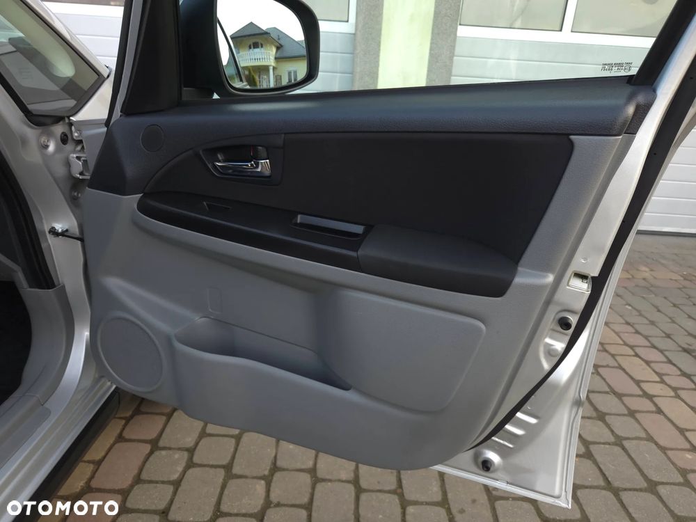 Suzuki SX4 1.6 VVT 4x4 Style - 21