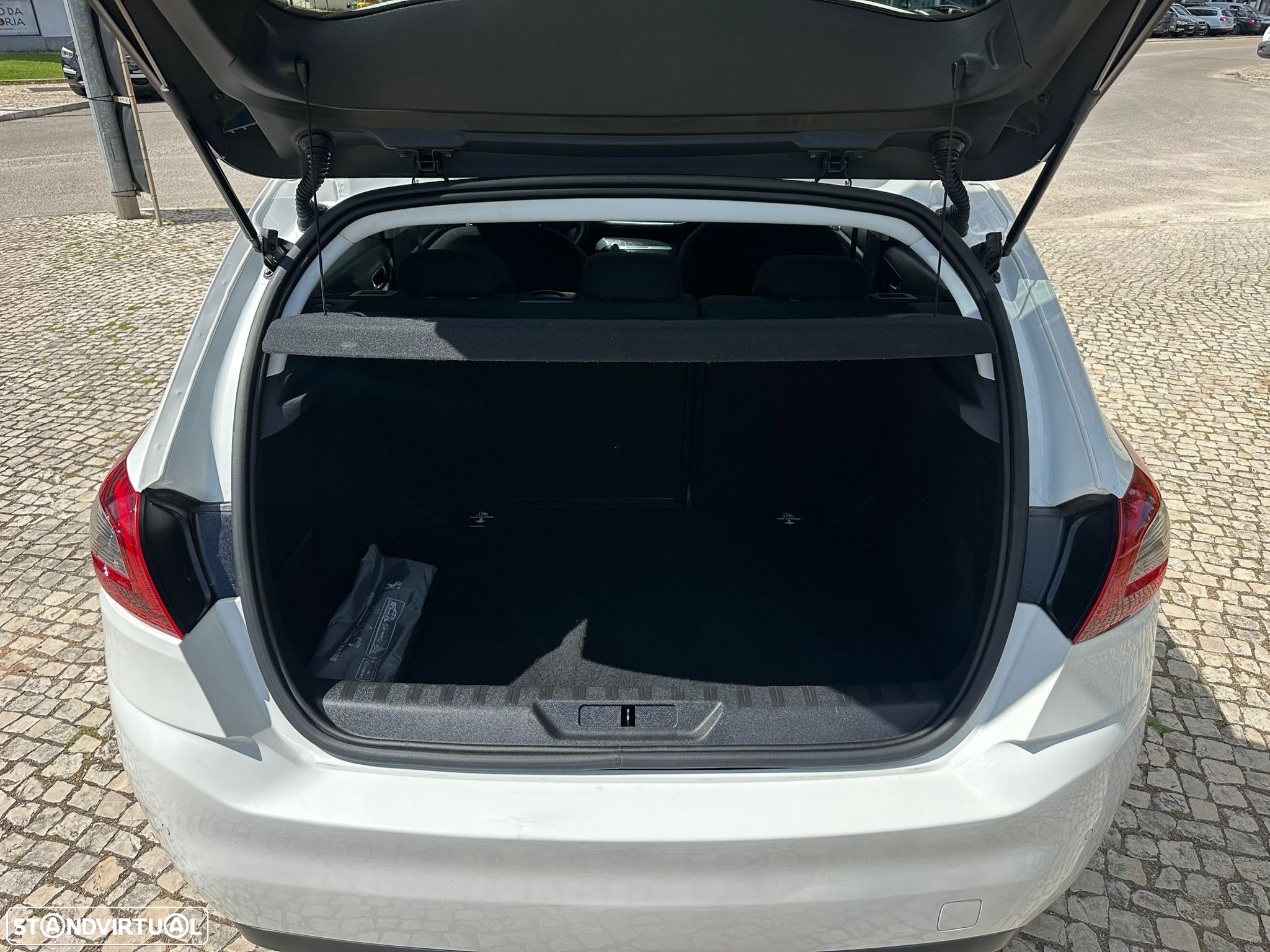 Peugeot 308 1.5 BlueHDi Active - 15