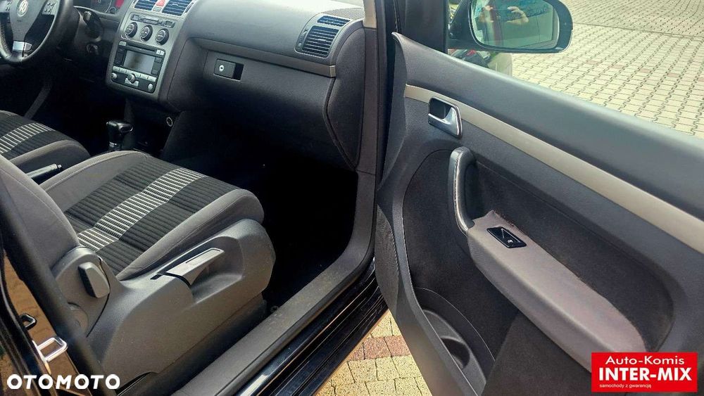 Volkswagen Touran - 31