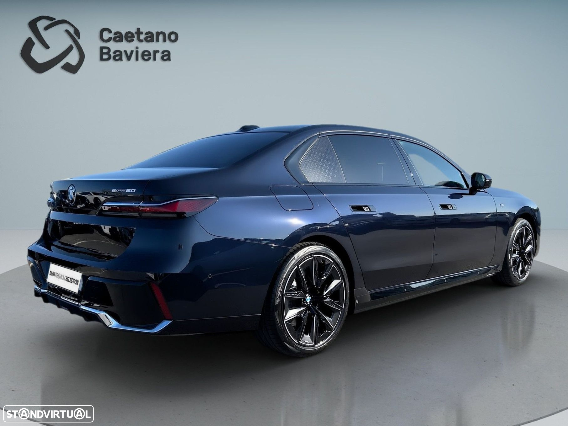 BMW i7 eDrive50 Pack Desportivo M - 4