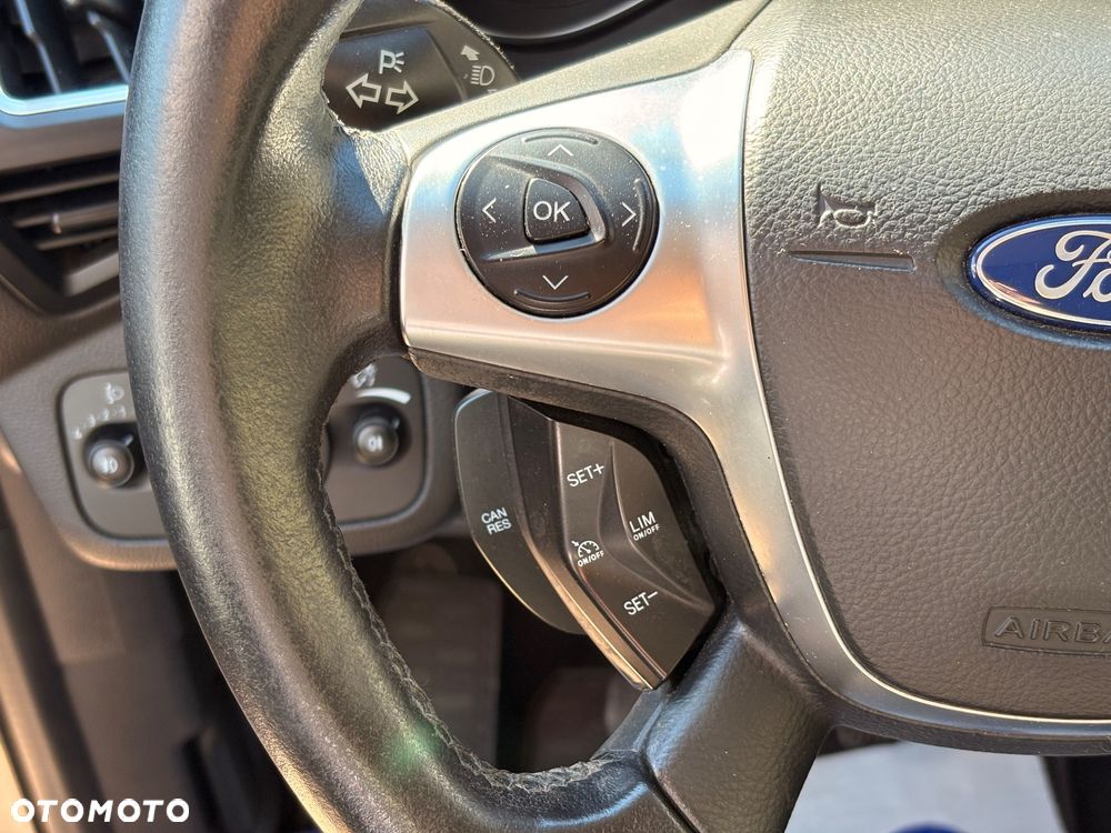 Ford Kuga 2.0 TDCi 4x2 Titanium - 12