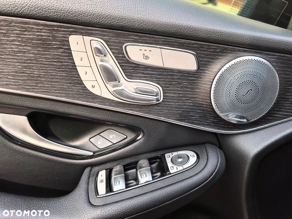 Mercedes-Benz GLC 300 4Matic 9G-TRONIC - 29