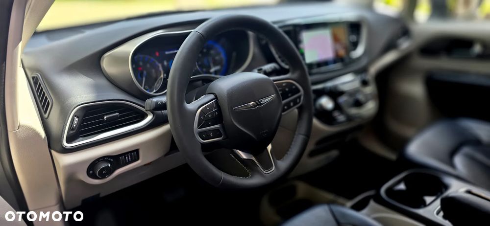 Chrysler Pacifica - 18