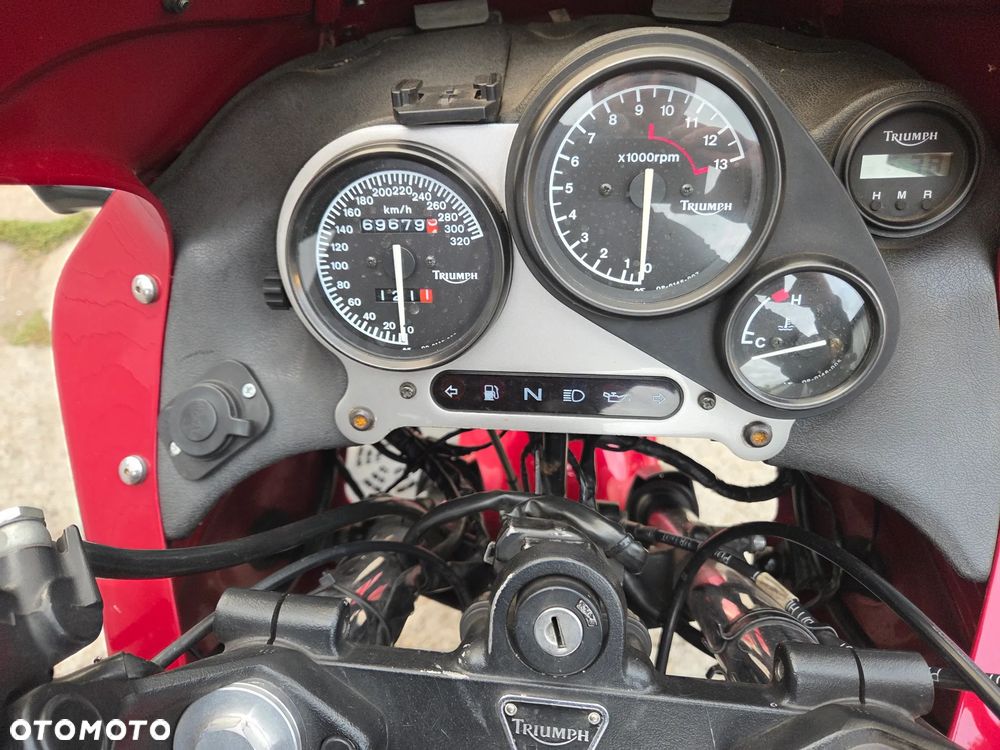 Triumph Sprint - 36