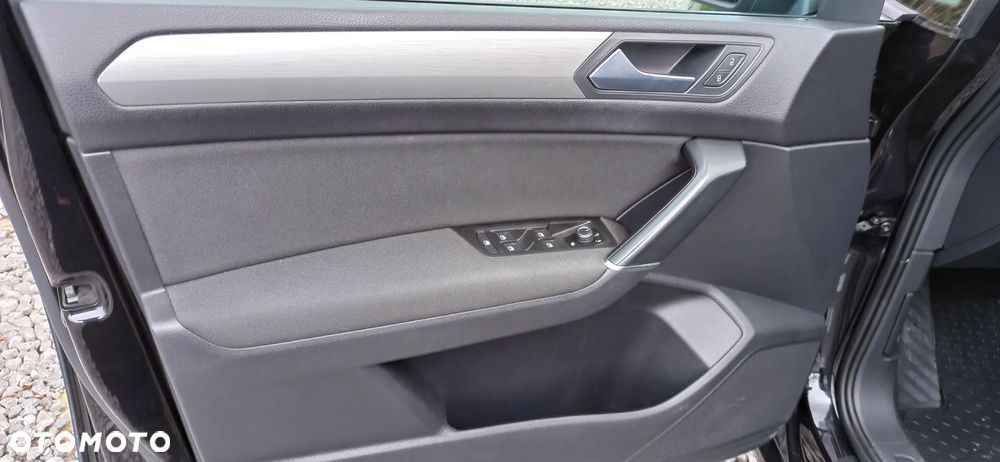 Volkswagen Touran 2.0 TDI BMT Comfortline DSG - 9