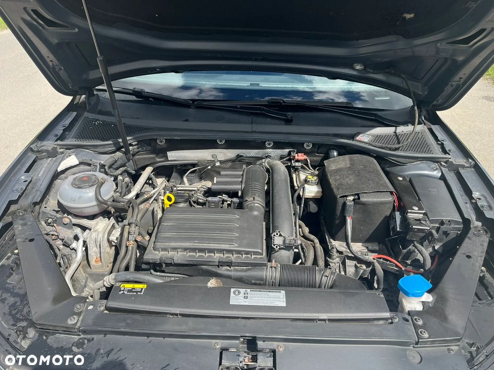 Volkswagen Passat 1.4 TSI BMT ACT Comfortline - 14