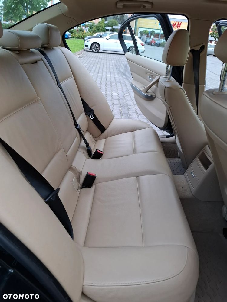 BMW Seria 3 320d - 5