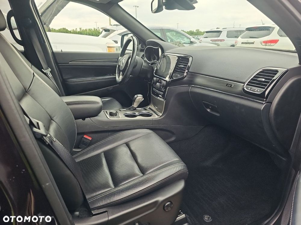 Jeep Grand Cherokee - 9