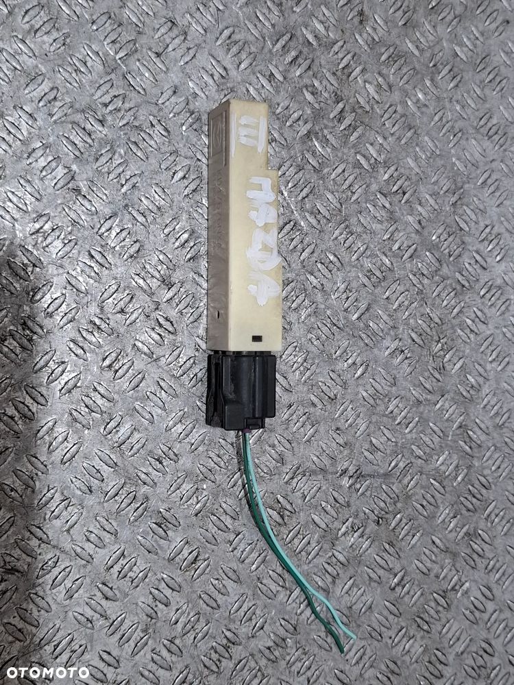 Wzmacniacz antenowy Mazda 3 2014 rok nr KD47676NXA - 2