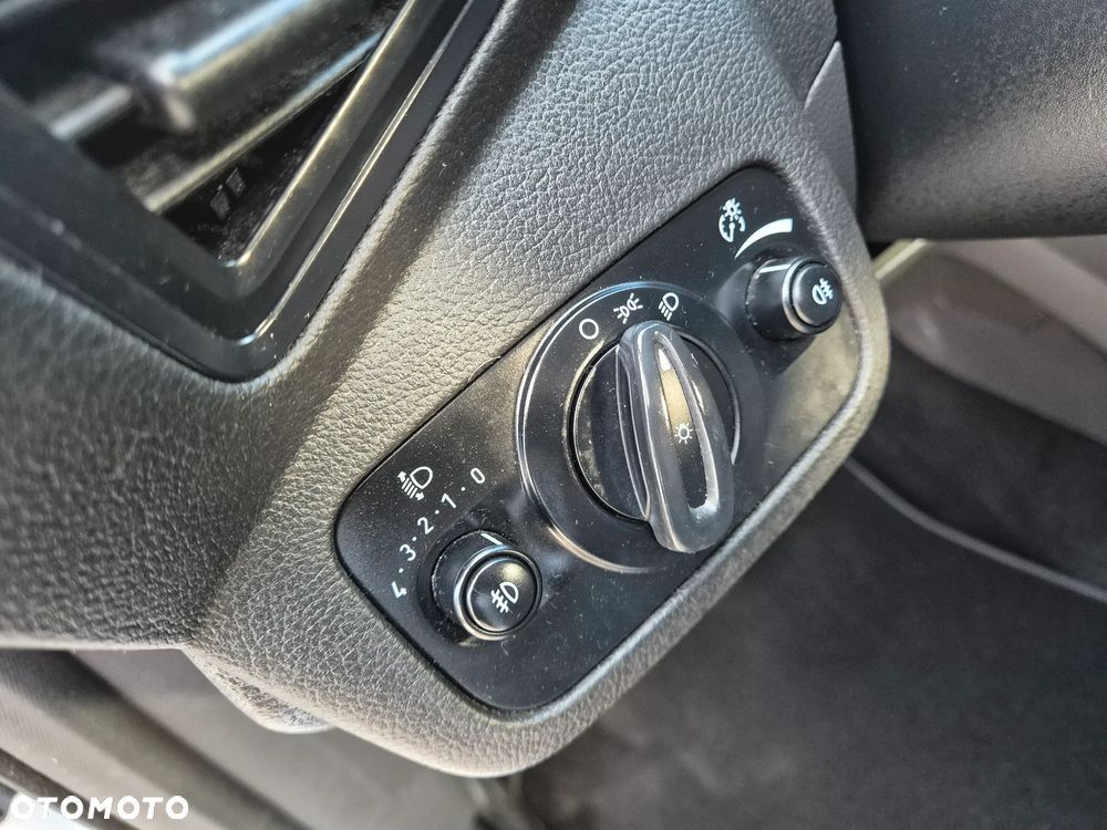 Ford Kuga 2.0 TDCi 2x4 Trend - 11