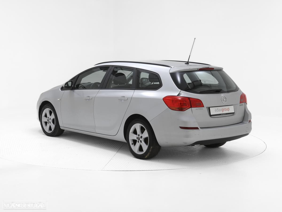Opel Astra Sports Tourer - 4