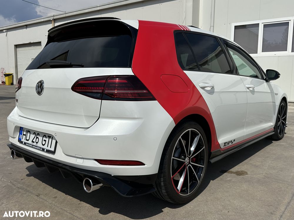 Volkswagen Golf - 5
