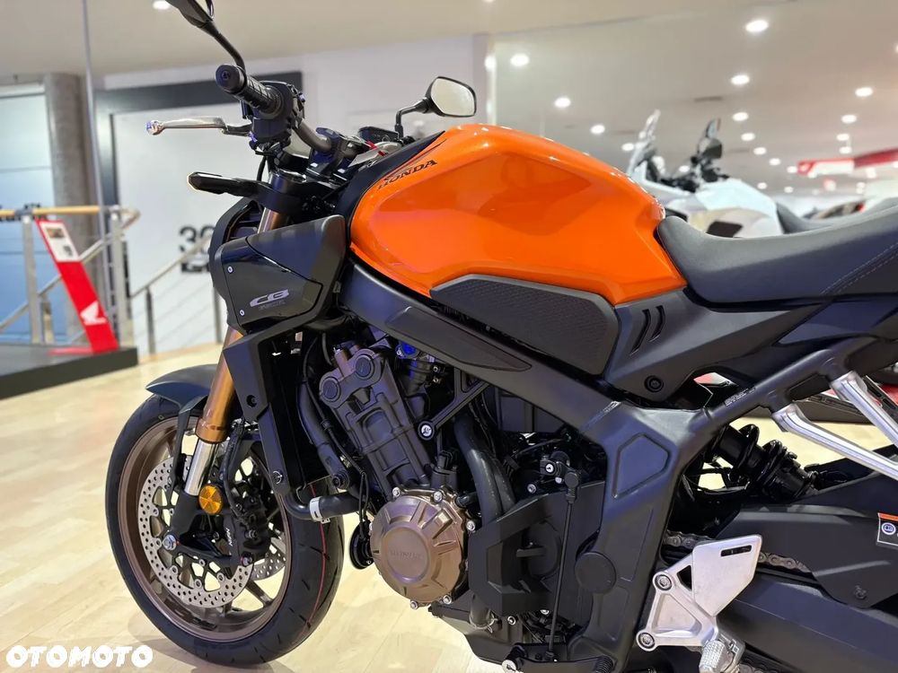 Honda CB - 10