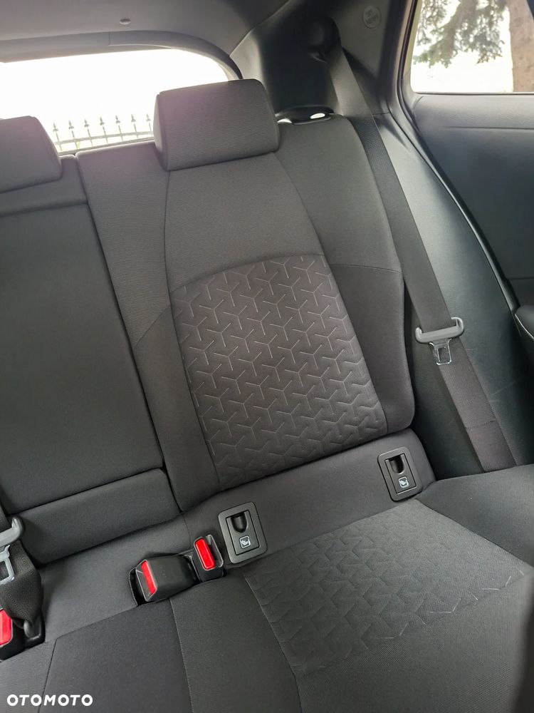 Toyota Corolla 1.8 Hybrid Comfort - 22