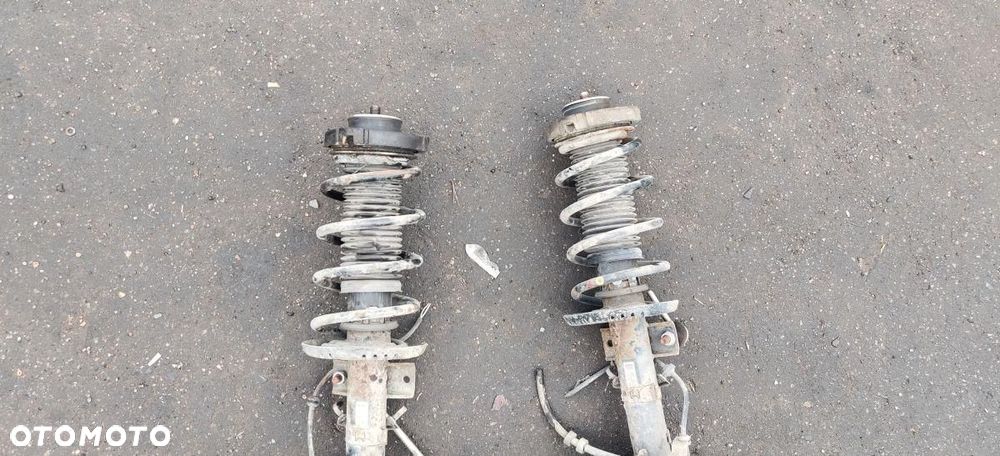 MCPHERSON ZWROTNICA PRZÓD LEWY PRAWY ZWROTNICA SKODA FABIA 1 2002 1.4 TDI - 2