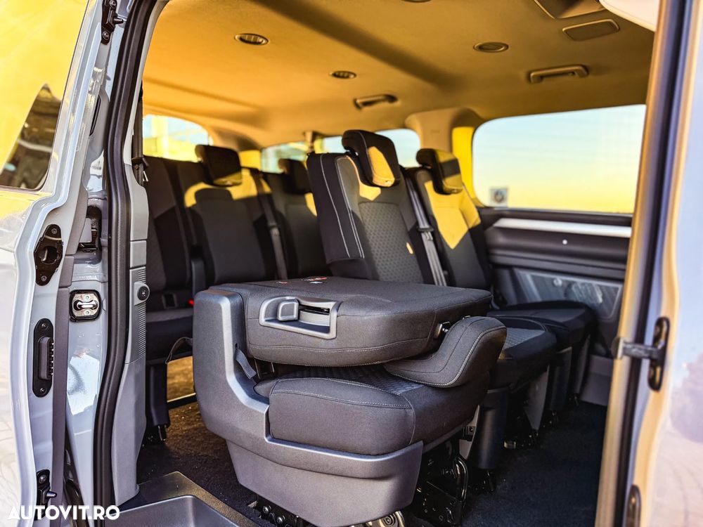 Volkswagen Caravelle - 19