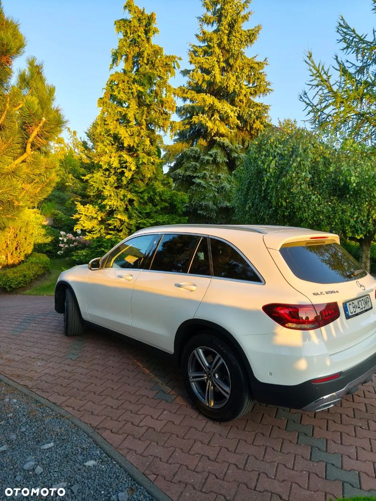 Mercedes-Benz GLC 200 d 4-Matic Business Edition - 3