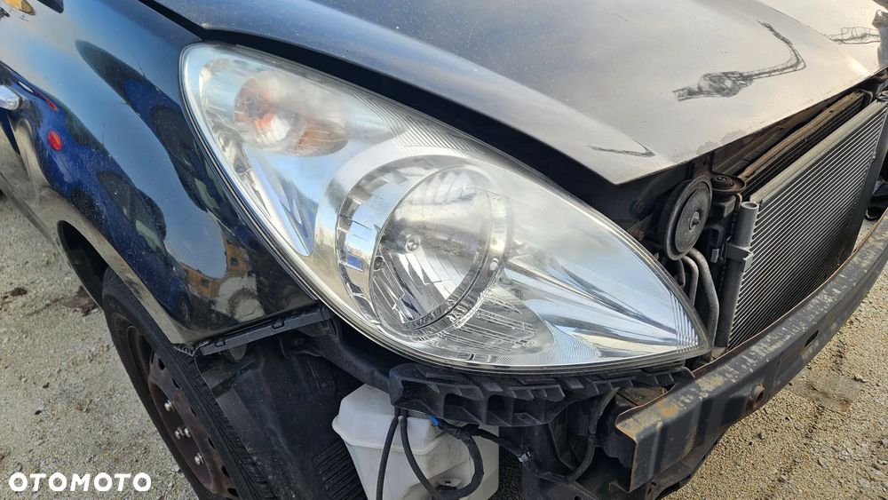 Lampa prawa przód przednia reflektor Hyundai i20 I 2011r Europa 92102-4P000 - 1