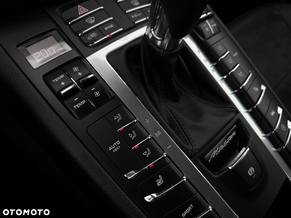 Porsche Macan PDK - 26