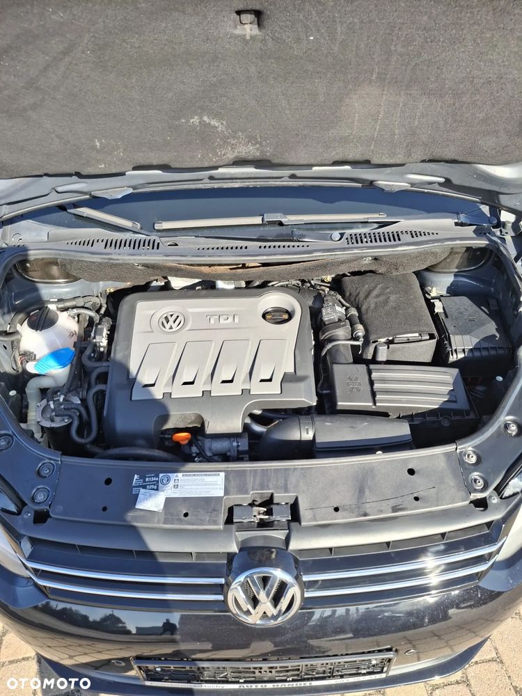 Volkswagen Touran - 30