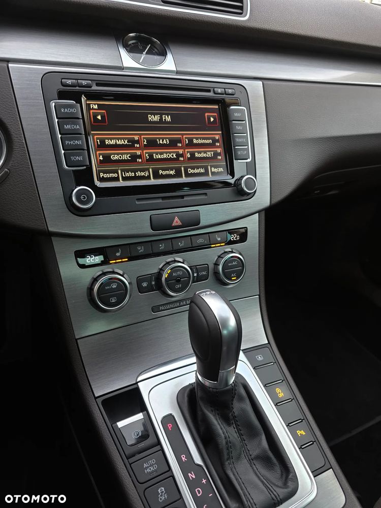 Volkswagen Passat 2.0 TDI Comfortline DSG - 16
