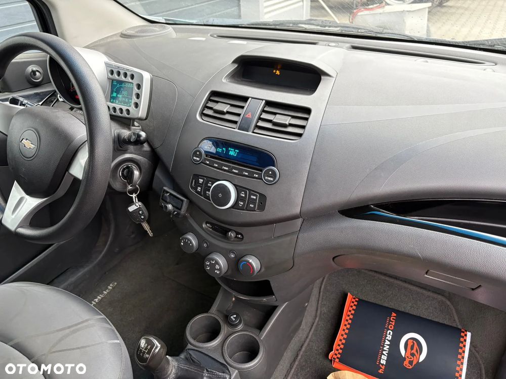 Chevrolet Spark - 10