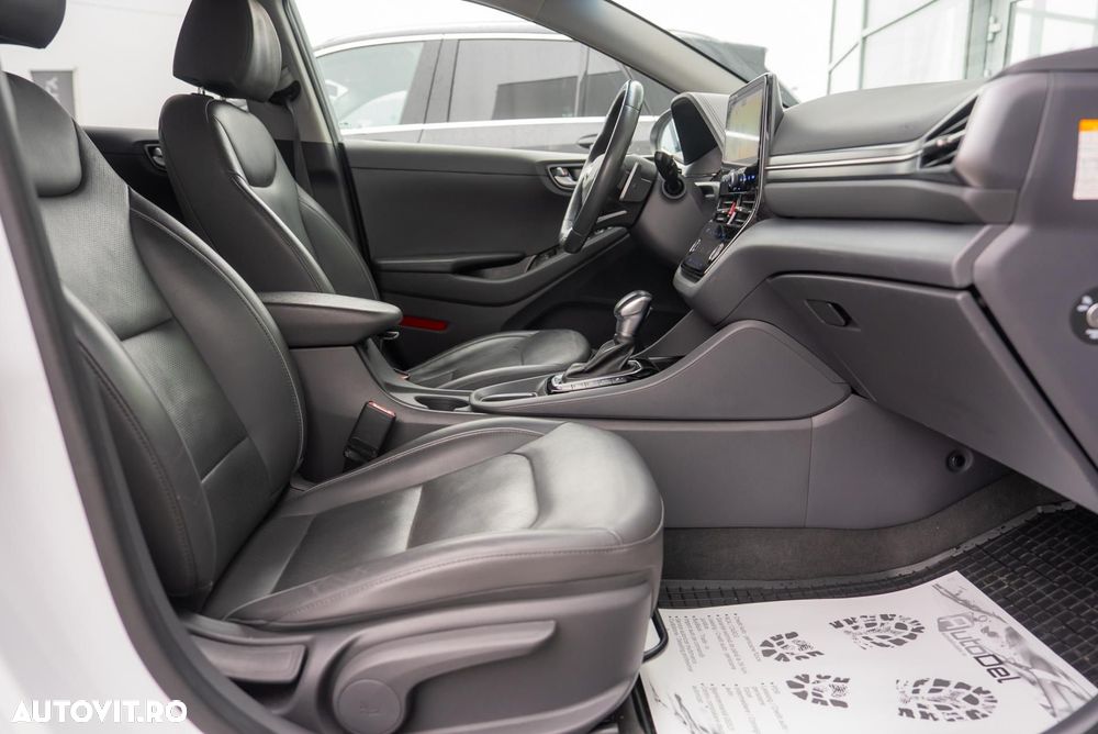 Hyundai IONIQ 1.6 GDI Premium - 16