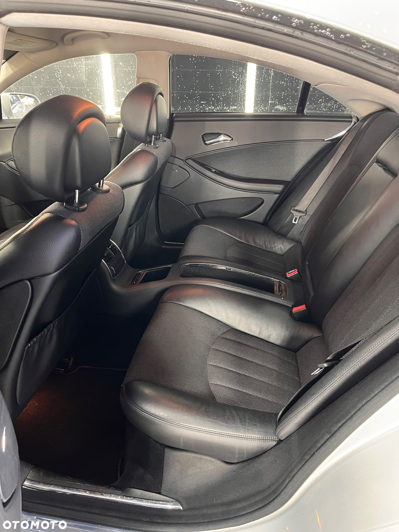 Mercedes-Benz CLS 350 - 12