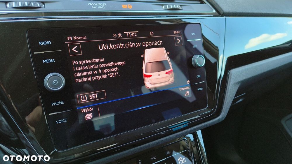 Volkswagen Touran - 24
