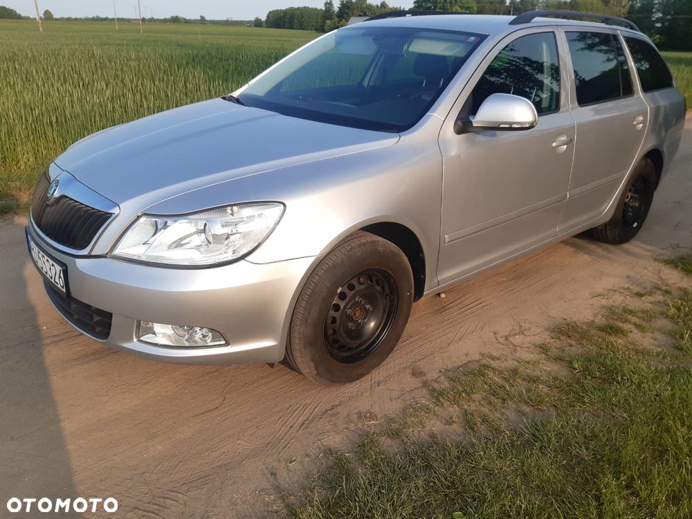 Skoda Octavia 1.6 TDI DPF DSG Elegance - 1