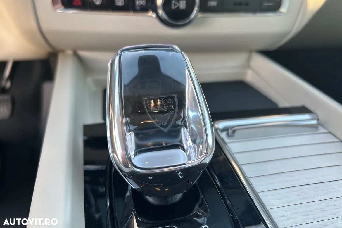 Volvo XC 60 T6 AWD AT PHEV Plus Bright - 9