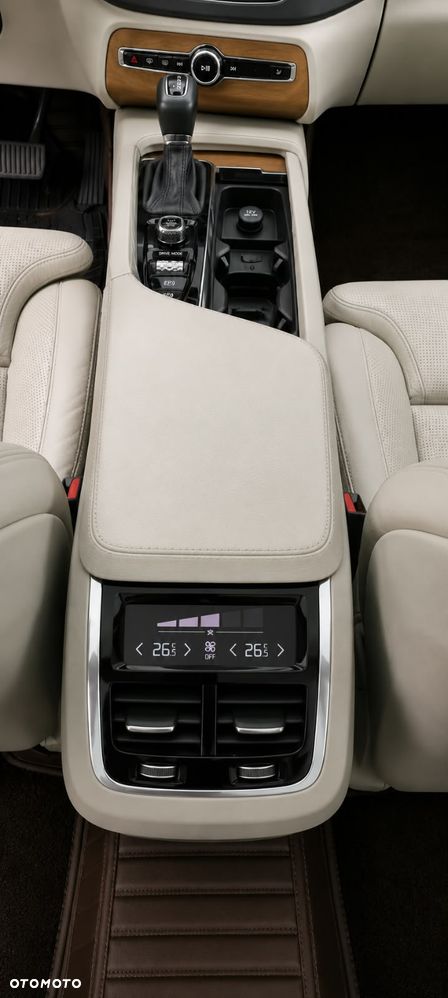 Volvo XC 90 T6 AWD Inscription 7os - 36
