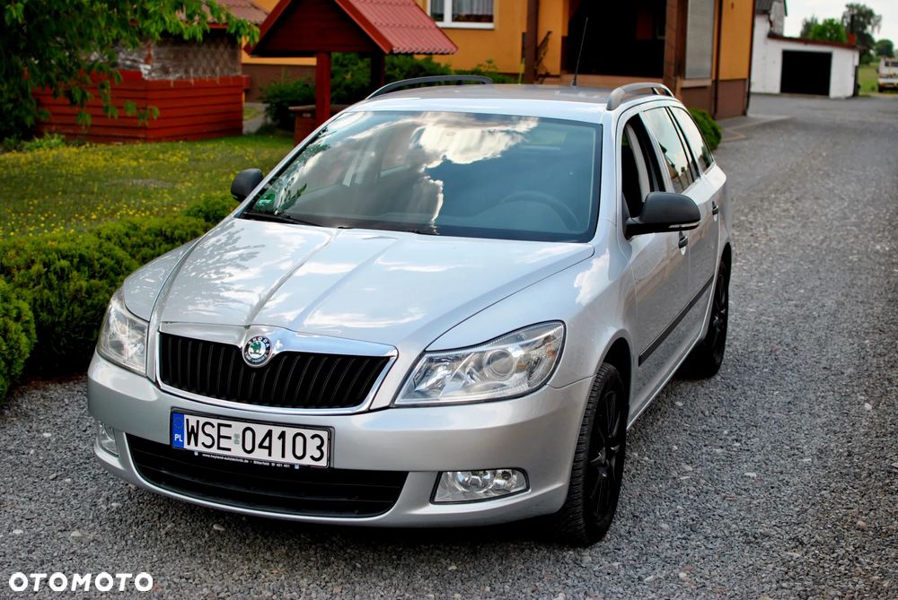 Skoda Octavia 1.6 Ambiente - 4