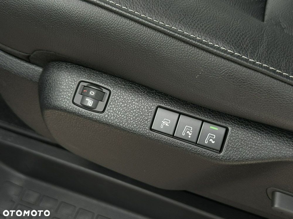 Peugeot Traveller - 16