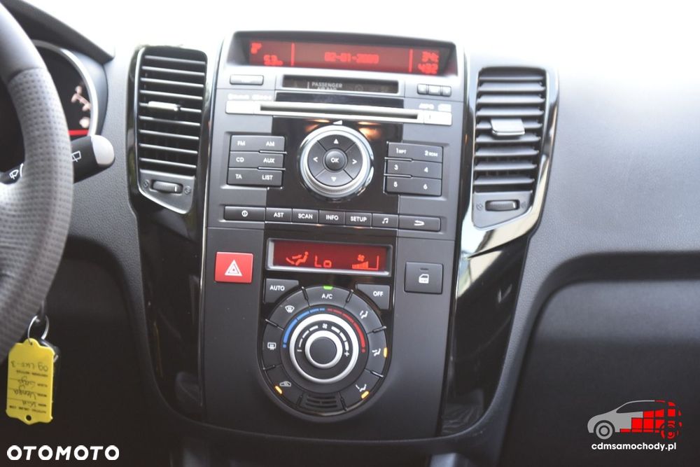 Kia Venga - 25