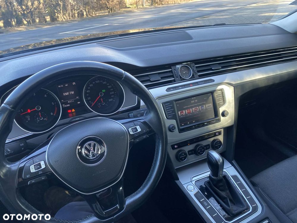 Volkswagen Passat - 9