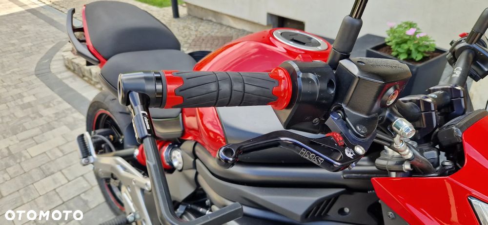 Kawasaki ER - 4