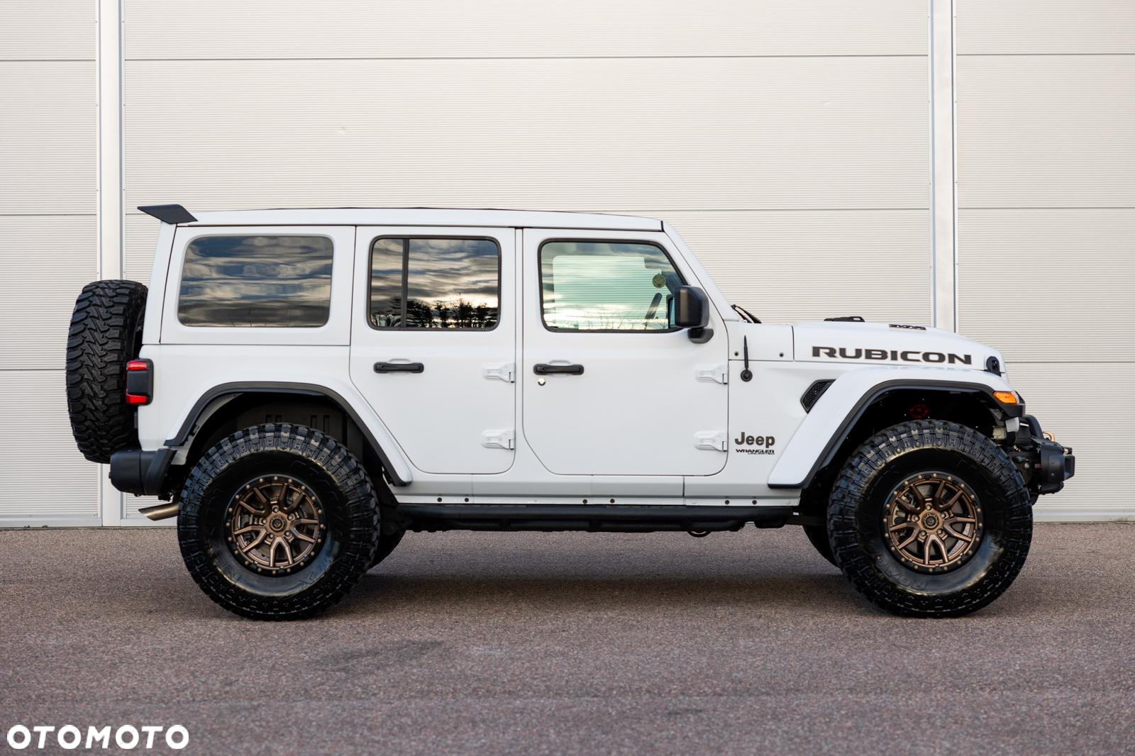 Jeep Wrangler - 8