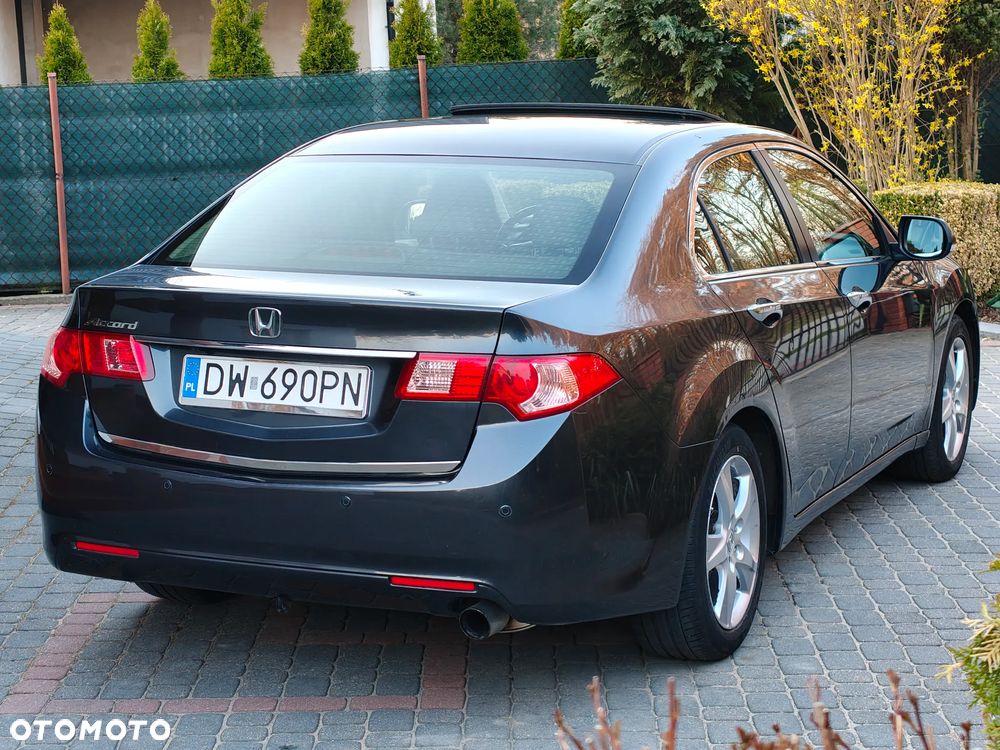Honda Accord 2.0 Executive Navi - 2