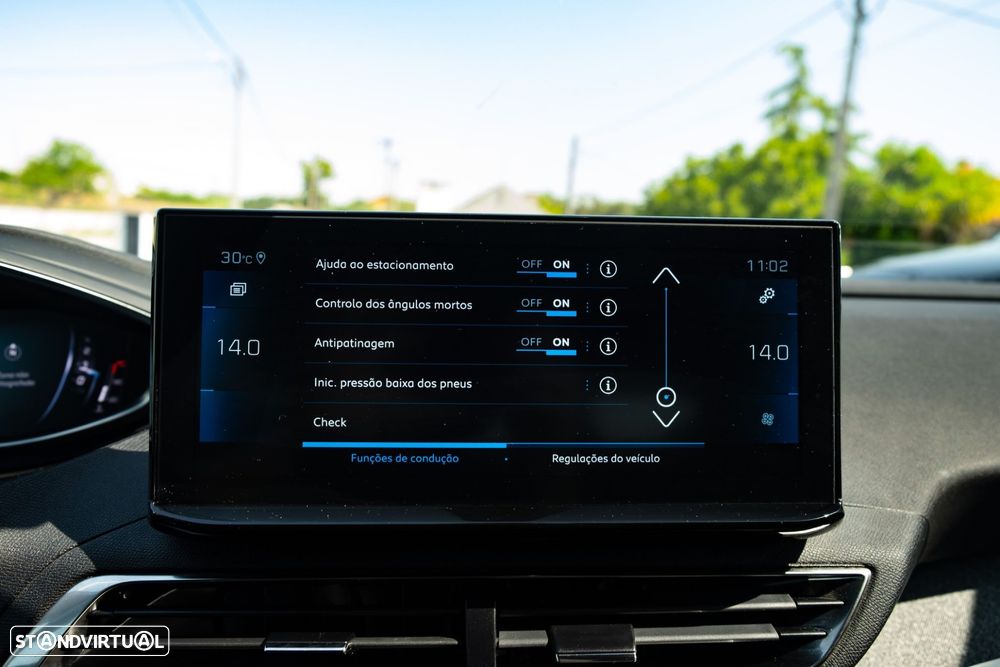 Peugeot 3008 1.5 BlueHDi Allure EAT8 - 37