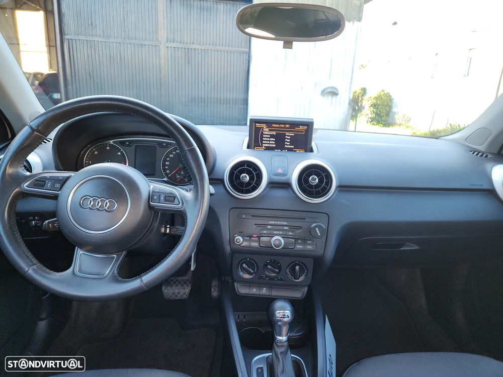 Audi A1 Sportback 1.6 TDi S-line S tronic - 8