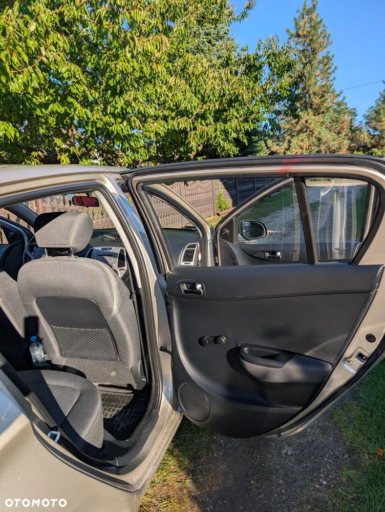 Hyundai i20 - 14