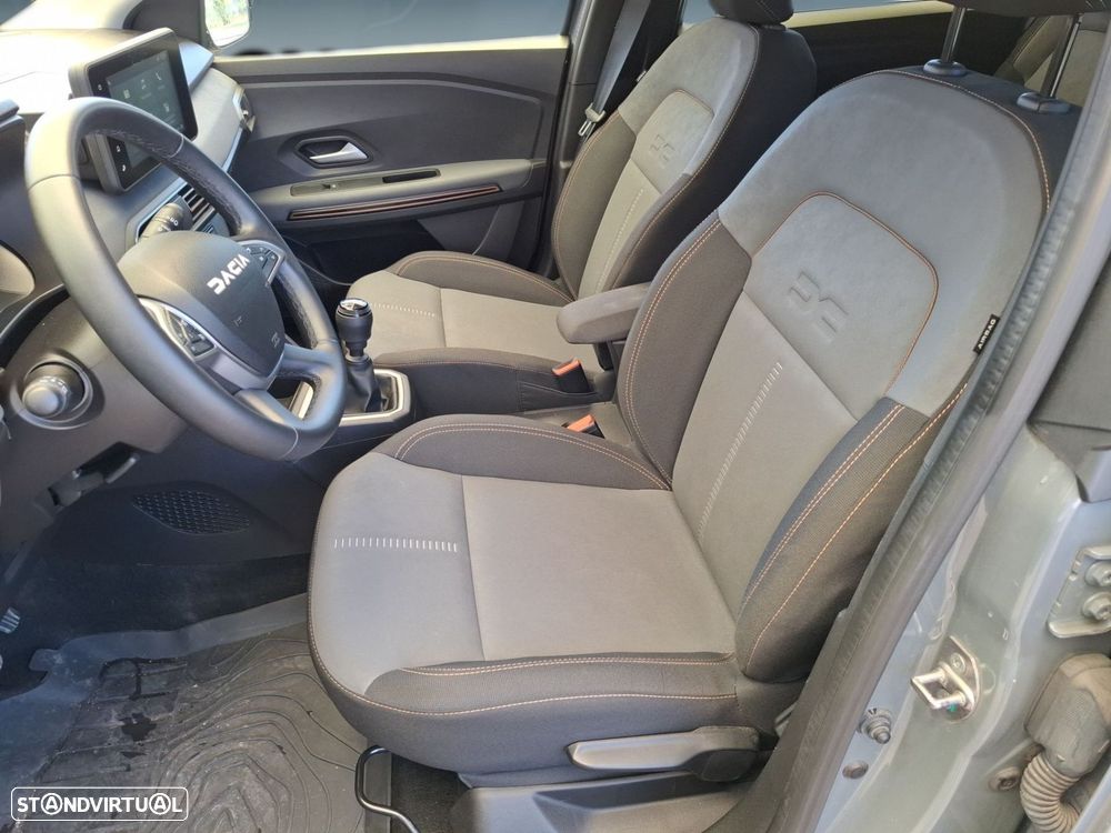 Dacia Jogger 1.0 TCe Extreme 7L - 11