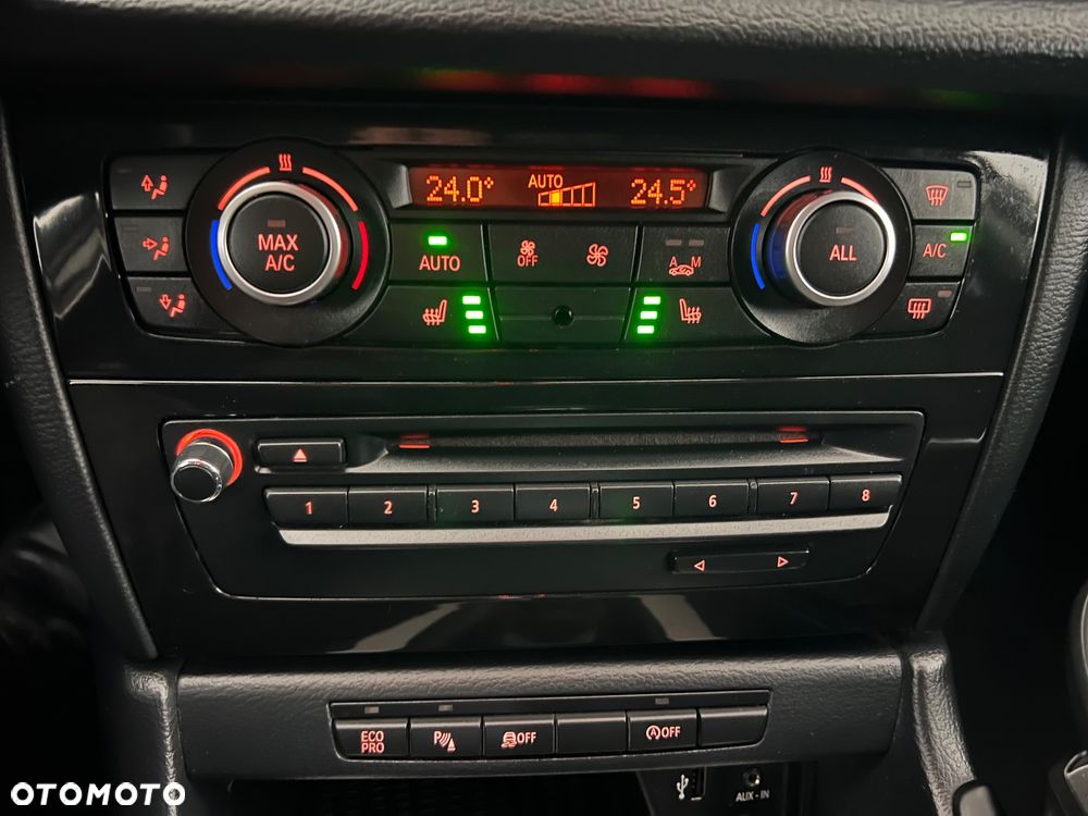 BMW X1 sDrive16d xLine - 37