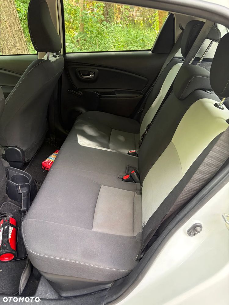 Toyota Yaris Hybrid 100 Active EU6 - 16