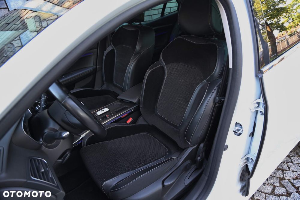 Renault Megane 1.7 Blue dCi Intens EDC - 24