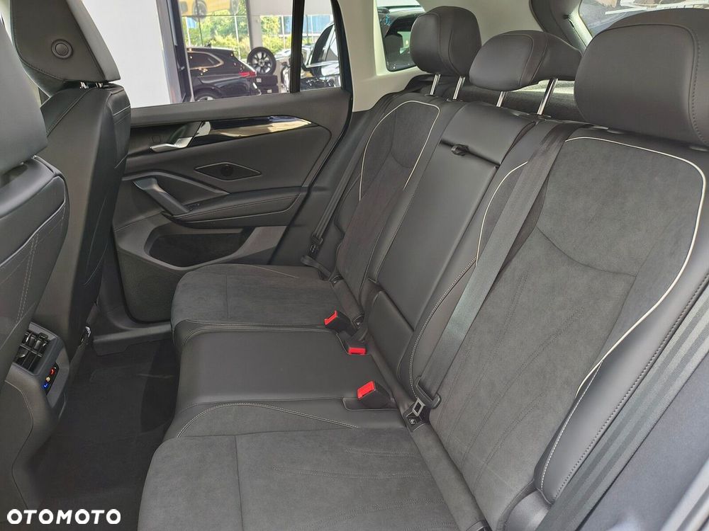 Volkswagen Tiguan - 32