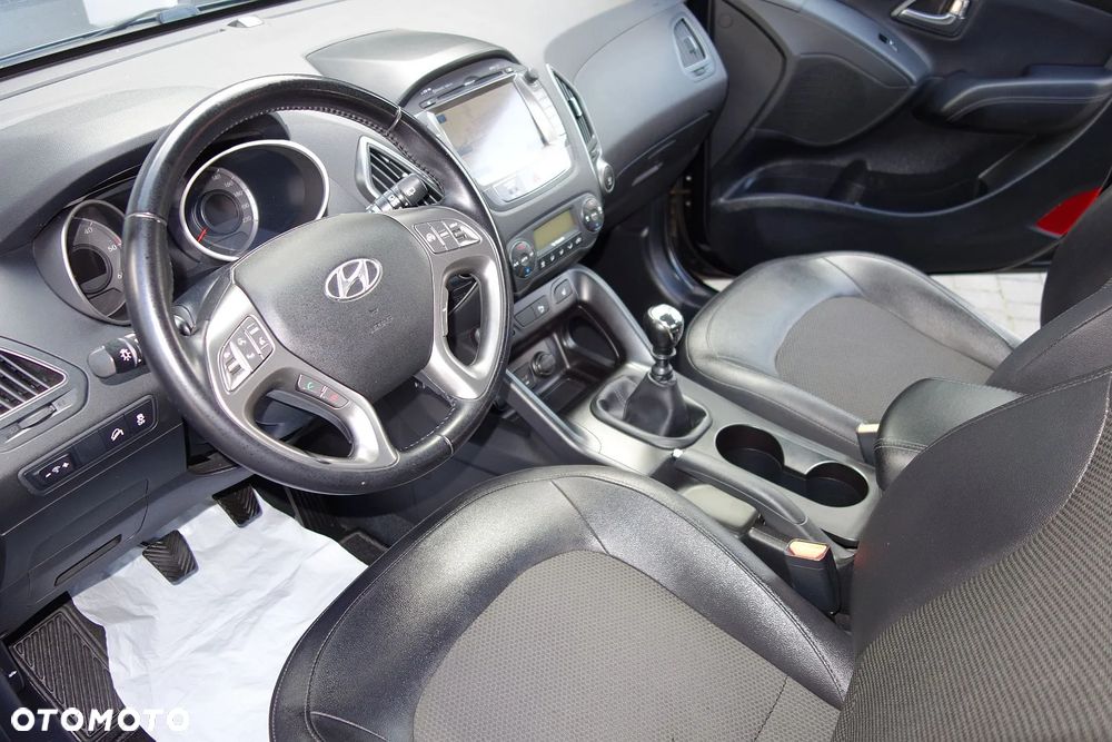 Hyundai ix35 1.7 CRDi 2WD Fifa World Cup Edition - 32
