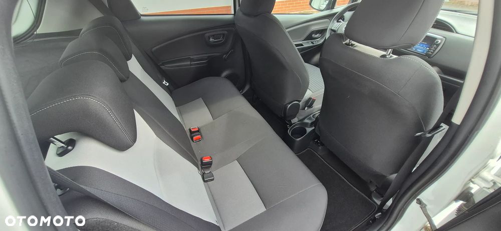 Toyota Yaris - 12