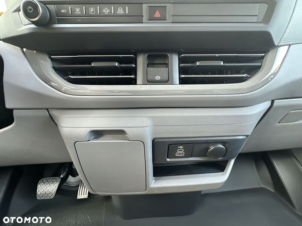 Volkswagen Transporter - 26